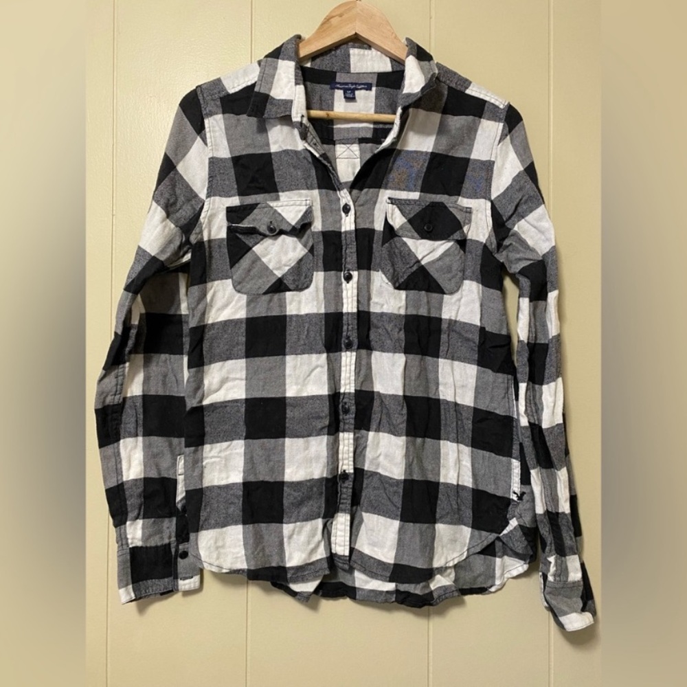 American Eagle Outfitters Black and White Plaid Shirt